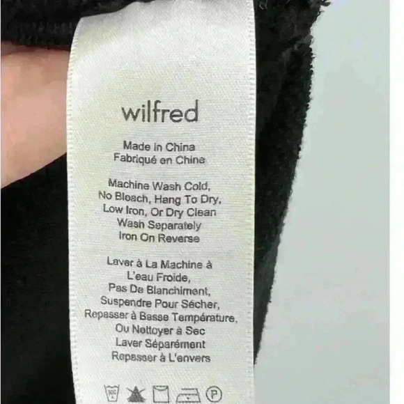 ARITZIA Wilfred Diderot Cocoon Cardigan Sweater Cotton Black Studded Size XXS - Picture 7 of 8